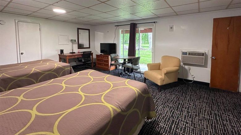 <b>Rodeway Inn Flora Room</b>. Images powered by <a href="https://iceportal.shijigroup.com/" title="IcePortal" target="_blank">IcePortal</a>.