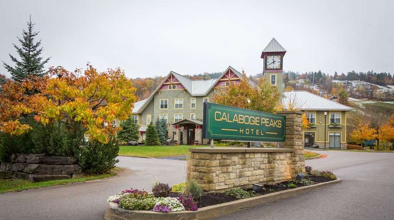 <b>Calabogie Peaks Resort, Ascend Hotel Exterior</b>. Images powered by <a href="https://iceportal.shijigroup.com/" title="IcePortal" target="_blank">IcePortal</a>.