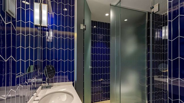 <b>Room Mate Macarena Gran Via Room</b>. Images powered by <a href="https://iceportal.shijigroup.com/" title="IcePortal" target="_blank">IcePortal</a>.