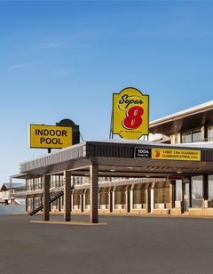 Super 8 by Wyndham Hearst