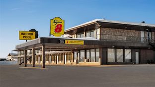 Super 8 by Wyndham Hearst