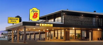 Super 8 by Wyndham Hearst Exterior