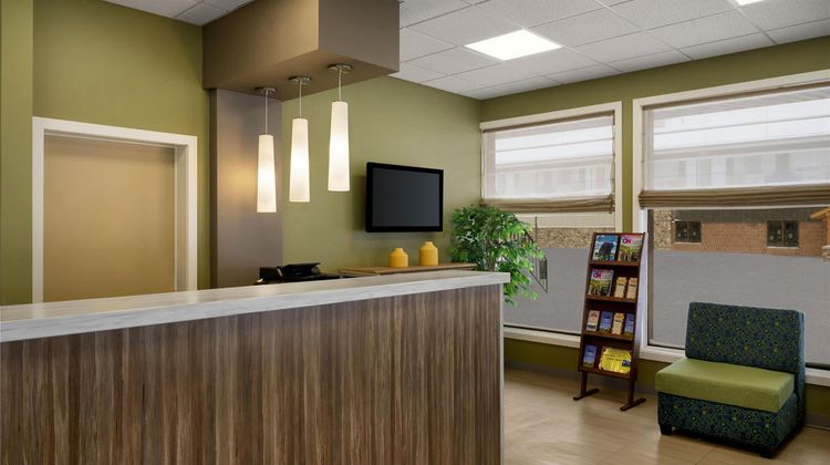 Super 8 by Wyndham Hearst Lobby