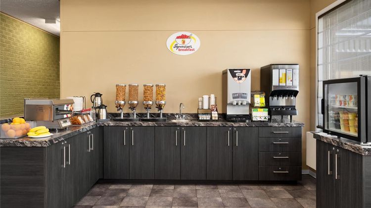 Super 8 by Wyndham Hearst Other