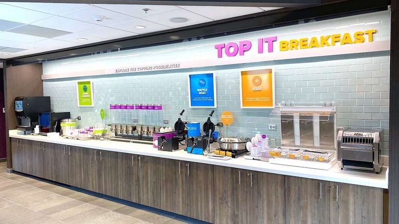<b>Tru by Hilton Baltimore Harbor East Restaurant</b>. Images powered by <a href="https://iceportal.shijigroup.com/" title="IcePortal" target="_blank">IcePortal</a>.