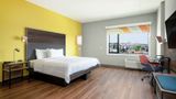 Tru by Hilton Baltimore Harbor East Room