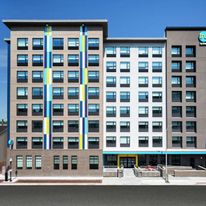 Tru by Hilton Baltimore Harbor East