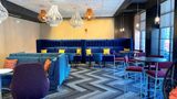 Tru by Hilton Baltimore Harbor East Lobby