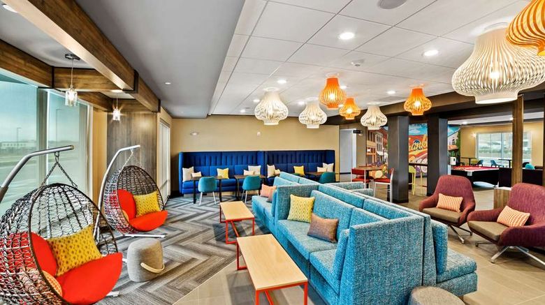 <b>Tru by Hilton Cool Springs Nashville Lobby</b>. Images powered by <a href="https://iceportal.shijigroup.com/" title="IcePortal" target="_blank">IcePortal</a>.