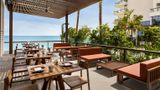 <b>Hilton Cancun, an All-Inclusive Resort Restaurant</b>. Images powered by <a href="https://iceportal.shijigroup.com/" title="IcePortal" target="_blank">IcePortal</a>.