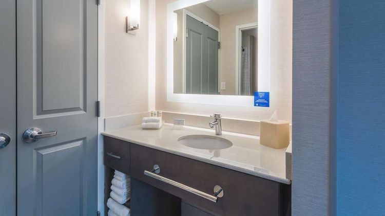 Homewood Suites by Hilton Reston Room