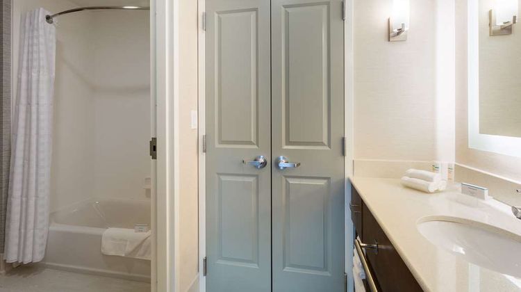 Homewood Suites by Hilton Reston Room