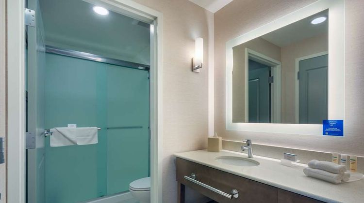 Homewood Suites by Hilton Reston Room