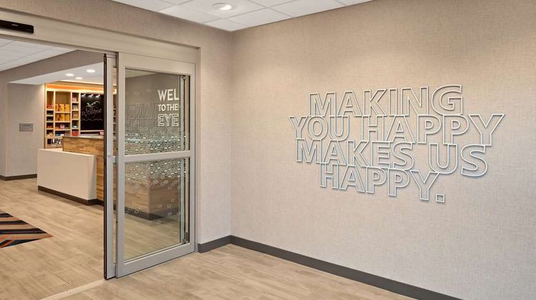 Hampton Inn Circleville Lobby