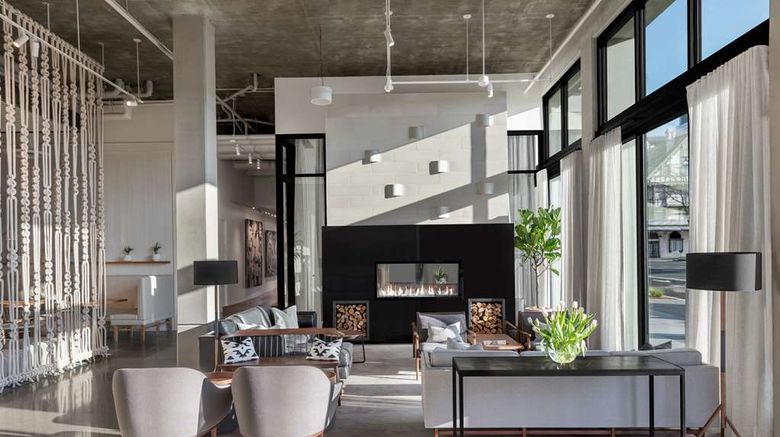 <b>The Fort Sutter Hotel, Tapestry Coll Restaurant</b>. Images powered by <a href="https://iceportal.shijigroup.com/" title="IcePortal" target="_blank">IcePortal</a>.
