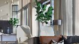 <b>The Fort Sutter Hotel, Tapestry Coll Lobby</b>. Images powered by <a href="https://iceportal.shijigroup.com/" title="IcePortal" target="_blank">IcePortal</a>.
