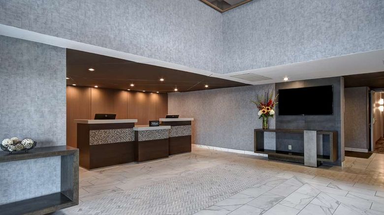 <b>DoubleTree by Hilton St. Louis Airport Lobby</b>. Images powered by <a href="https://iceportal.shijigroup.com/" title="IcePortal" target="_blank">IcePortal</a>.