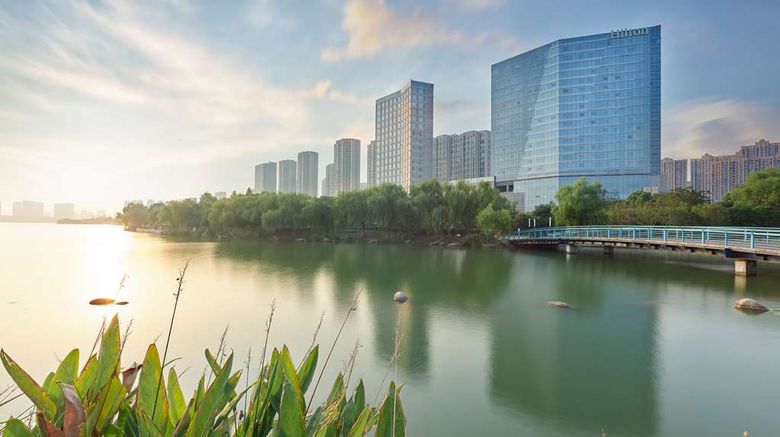 <b>Hilton Suzhou Yinshan Lake Exterior</b>. Images powered by <a href="https://iceportal.shijigroup.com/" title="IcePortal" target="_blank">IcePortal</a>.