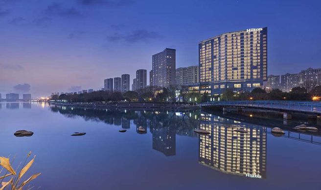 Hilton Suzhou Yinshan Lake Exterior