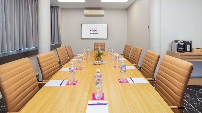 <b>Mercure Rockhampton Meeting</b>. Images powered by <a href="https://iceportal.shijigroup.com/" title="IcePortal" target="_blank">IcePortal</a>.