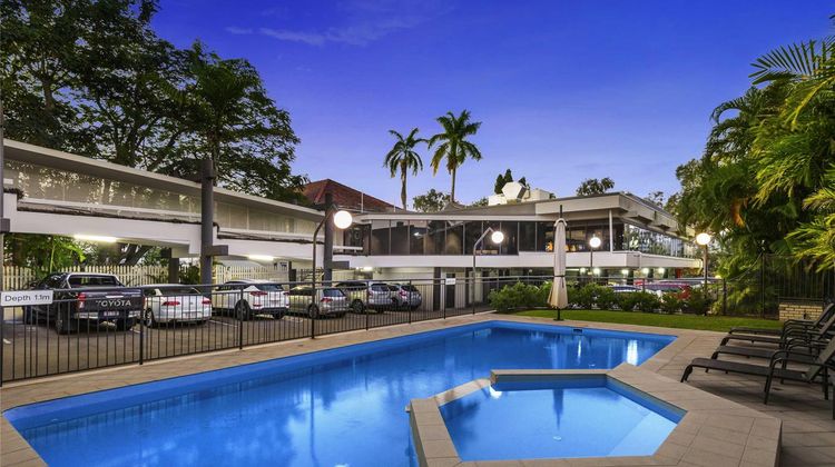 Mercure Rockhampton Exterior