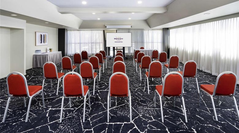<b>Mercure Rockhampton Meeting</b>. Images powered by <a href="https://iceportal.shijigroup.com/" title="IcePortal" target="_blank">IcePortal</a>.