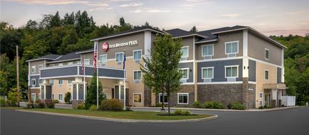 Best Western Plus Rumford Falls Exterior