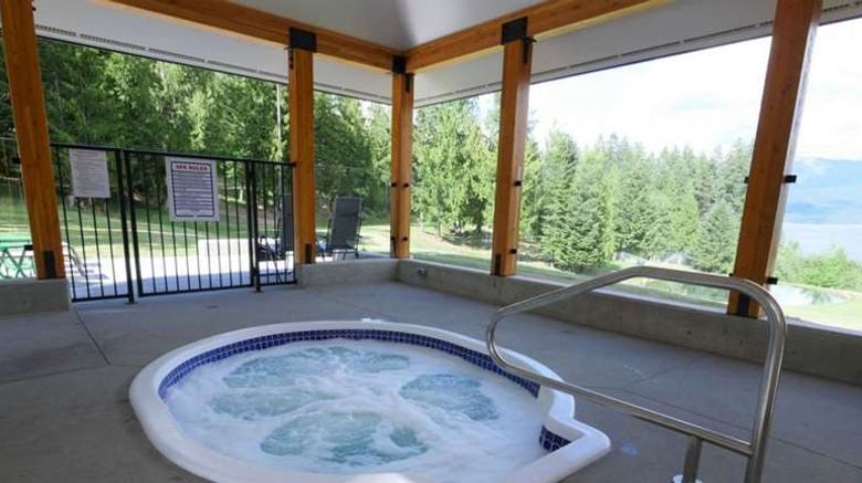 <b>Kootenay Lakeview Resort, BW Signature Pool</b>. Images powered by <a href="https://iceportal.shijigroup.com/" title="IcePortal" target="_blank">IcePortal</a>.