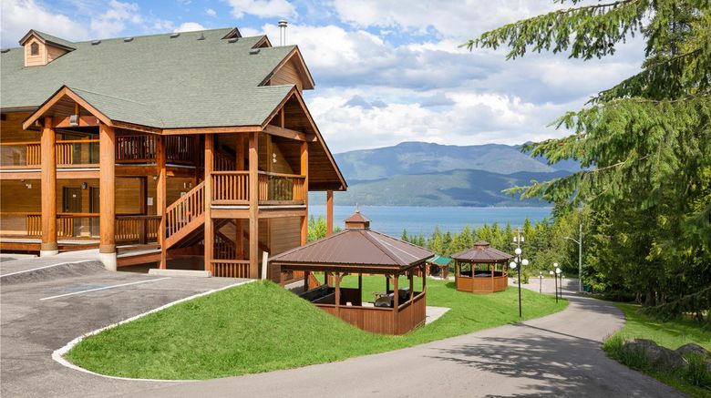 <b>Kootenay Lakeview Resort, BW Signature Exterior</b>. Images powered by <a href="https://iceportal.shijigroup.com/" title="IcePortal" target="_blank">IcePortal</a>.