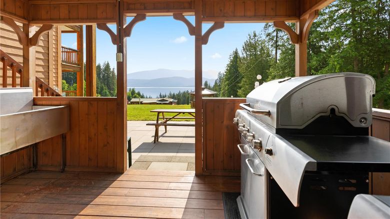 <b>Kootenay Lakeview Resort, BW Signature Other</b>. Images powered by <a href="https://iceportal.shijigroup.com/" title="IcePortal" target="_blank">IcePortal</a>.