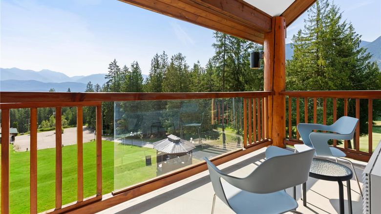 <b>Kootenay Lakeview Resort, BW Signature Room</b>. Images powered by <a href="https://iceportal.shijigroup.com/" title="IcePortal" target="_blank">IcePortal</a>.