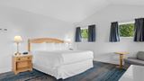 <b>Kootenay Lakeview Resort, BW Signature Suite</b>. Images powered by <a href="https://iceportal.shijigroup.com/" title="IcePortal" target="_blank">IcePortal</a>.