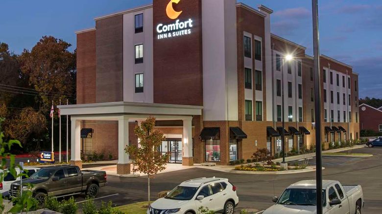 <b>Comfort Inn & Suites Downtown near Univ Exterior</b>. Images powered by <a href="https://iceportal.shijigroup.com/" title="IcePortal" target="_blank">IcePortal</a>.