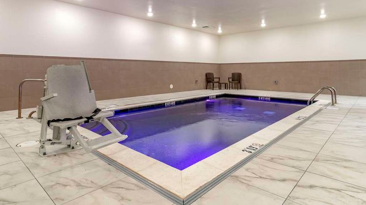 Comfort Inn & Suites Downtown near Univ Pool