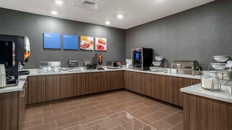 Comfort Inn & Suites Downtown near Univ Restaurant