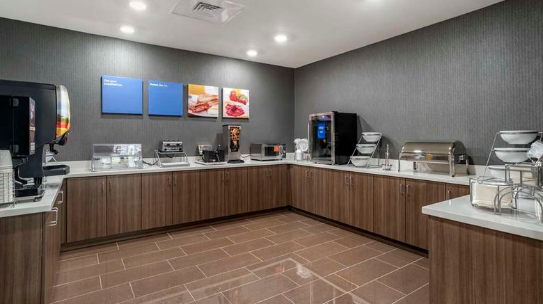 <b>Comfort Inn & Suites Downtown near Univ Restaurant</b>. Images powered by <a href="https://iceportal.shijigroup.com/" title="IcePortal" target="_blank">IcePortal</a>.