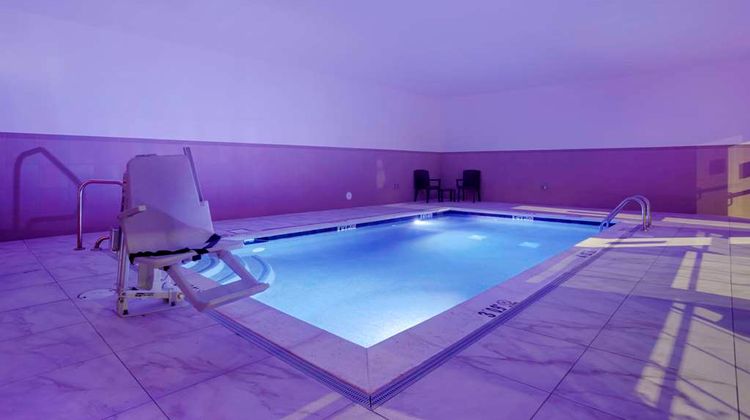 Comfort Inn & Suites Downtown near Univ Pool