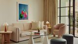 <b>The Maybourne Beverly Hills Suite</b>. Images powered by <a href="https://iceportal.shijigroup.com/" title="IcePortal" target="_blank">IcePortal</a>.