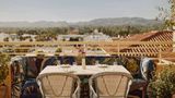 <b>The Maybourne Beverly Hills Restaurant</b>. Images powered by <a href="https://iceportal.shijigroup.com/" title="IcePortal" target="_blank">IcePortal</a>.