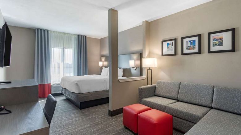 <b>Comfort Inn and Suites Olive Branch Suite</b>. Images powered by <a href="https://iceportal.shijigroup.com/" title="IcePortal" target="_blank">IcePortal</a>.