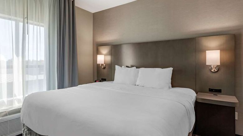 <b>Comfort Inn and Suites Olive Branch Suite</b>. Images powered by <a href="https://iceportal.shijigroup.com/" title="IcePortal" target="_blank">IcePortal</a>.
