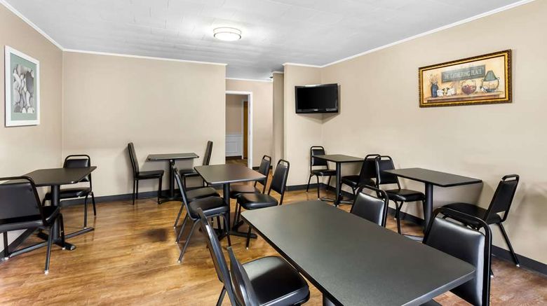 <b>Quality Inn and Suites Gorham Riverside Restaurant</b>. Images powered by <a href="https://iceportal.shijigroup.com/" title="IcePortal" target="_blank">IcePortal</a>.