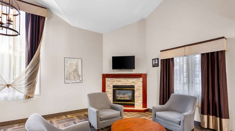 <b>Quality Inn and Suites Gorham Riverside Lobby</b>. Images powered by <a href="https://iceportal.shijigroup.com/" title="IcePortal" target="_blank">IcePortal</a>.