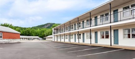 Quality Inn and Suites Gorham White Mountains Exterior