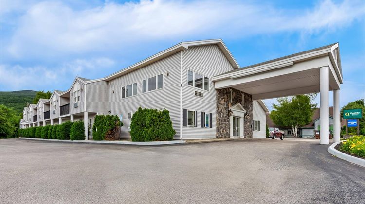 Quality Inn and Suites Gorham Riverside Exterior