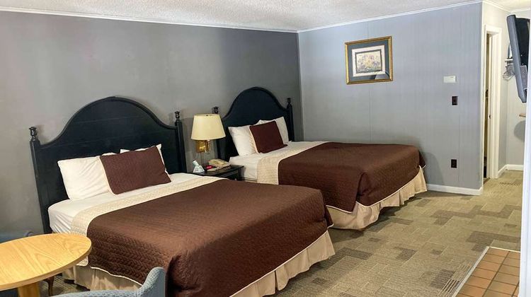 Travelodge by Wyndham Lincoln Room