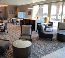 La Quinta Inn & Suites by Wyndham Lobby