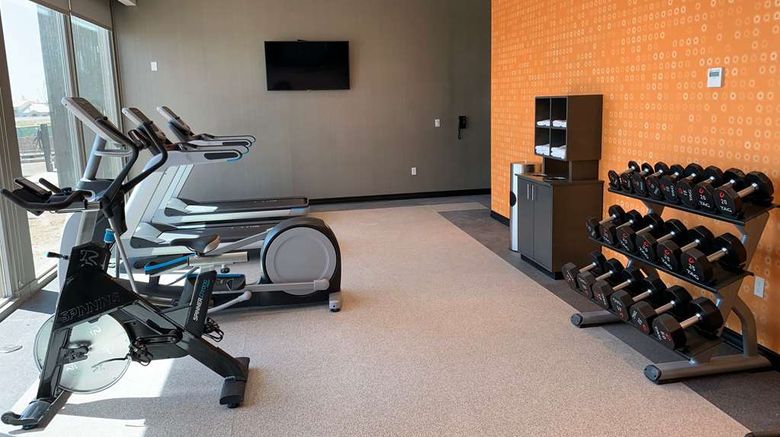 <b>La Quinta Inn & Suites by Wyndham Health</b>. Images powered by <a href="https://iceportal.shijigroup.com/" title="IcePortal" target="_blank">IcePortal</a>.