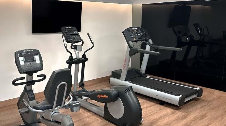 HS HOTSSON Hotel Tampico Health