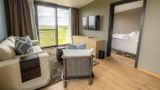 <b>Lily Country Club, Ascend Collection Suite</b>. Images powered by <a href="https://iceportal.shijigroup.com/" title="IcePortal" target="_blank">IcePortal</a>.